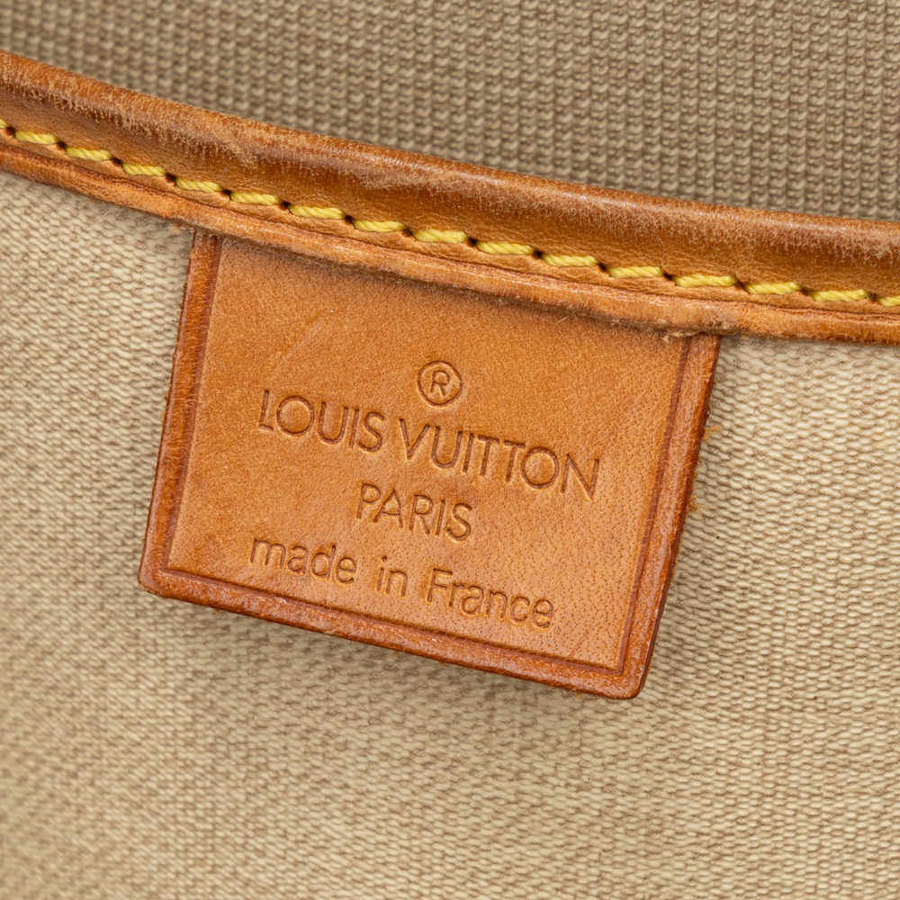 Louis Vuitton Excursion - Picture 10 of 11